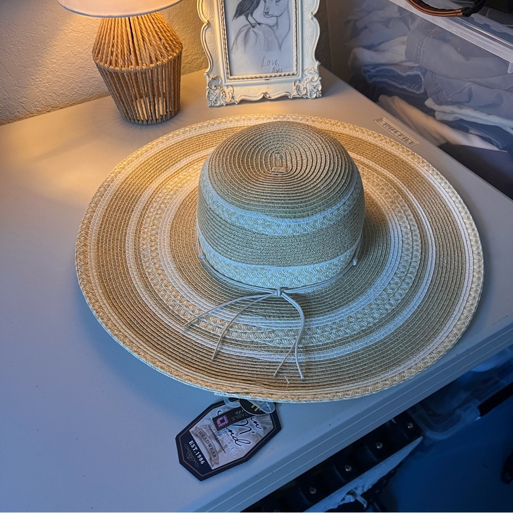 Elegant Woven Sun Hat in Tan and Cream